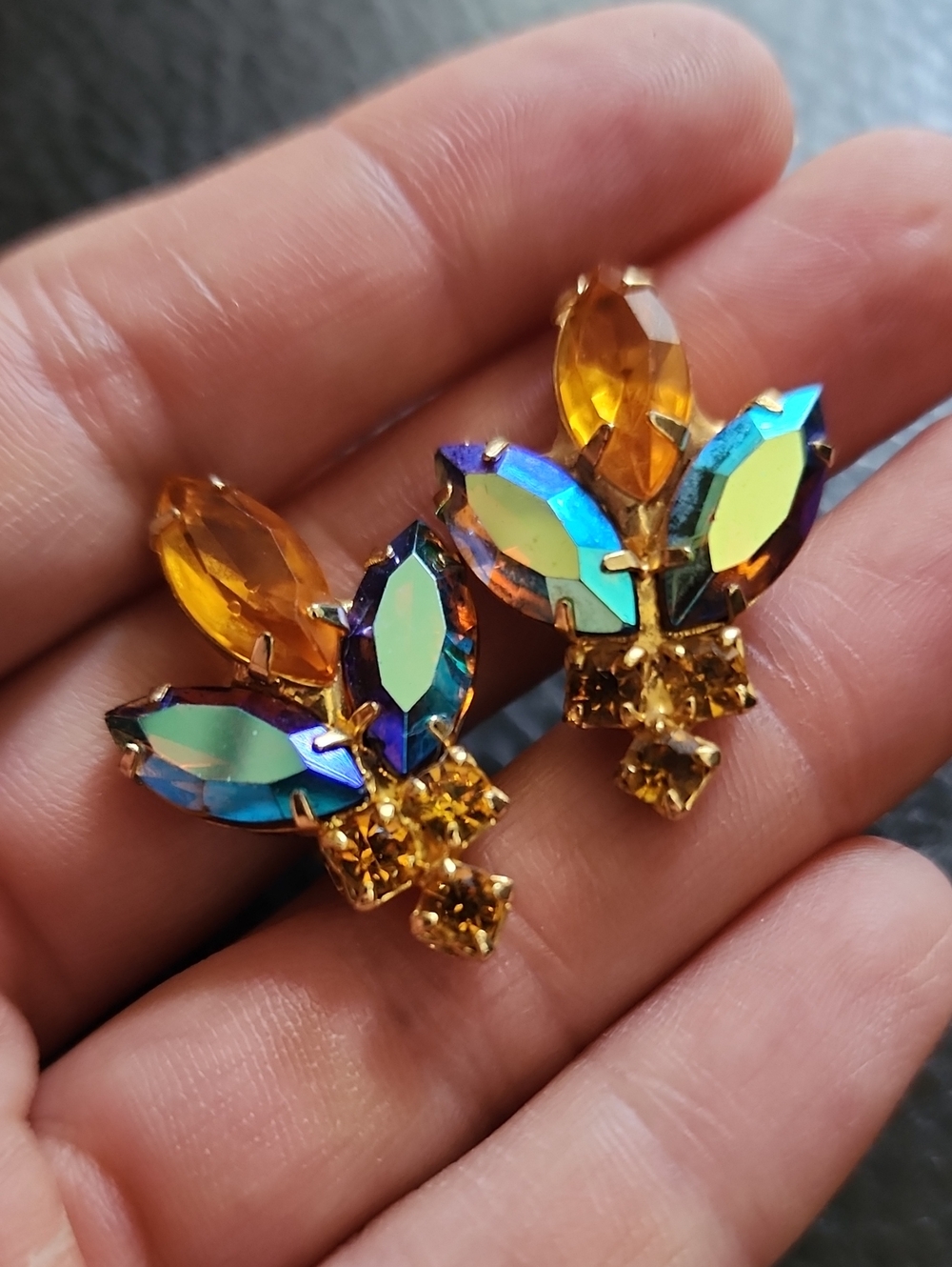 VTG Gold-Tone Multicolor Crystal Leaf Clip-On Earrings